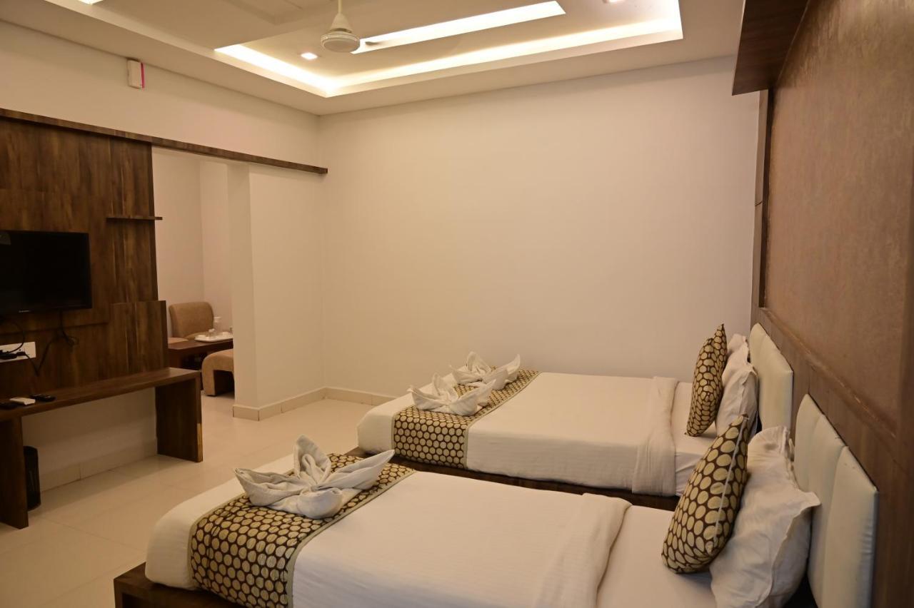 Grand Oliver Chennai Exterior photo