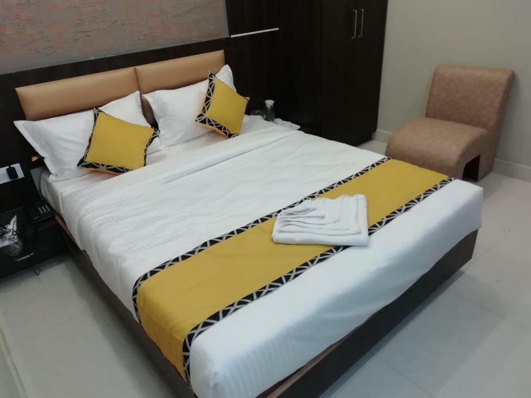 Grand Oliver Chennai Exterior photo