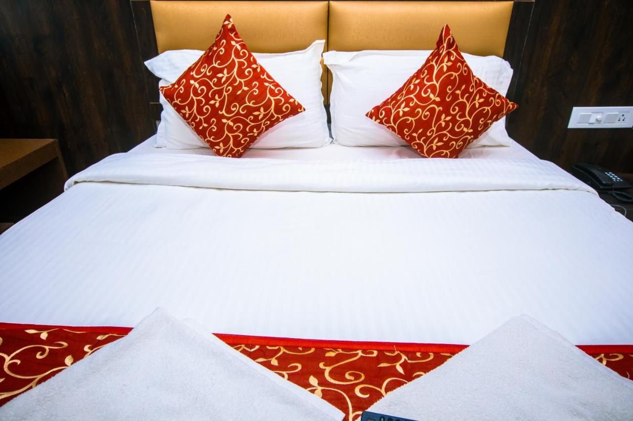 Grand Oliver Chennai Exterior photo