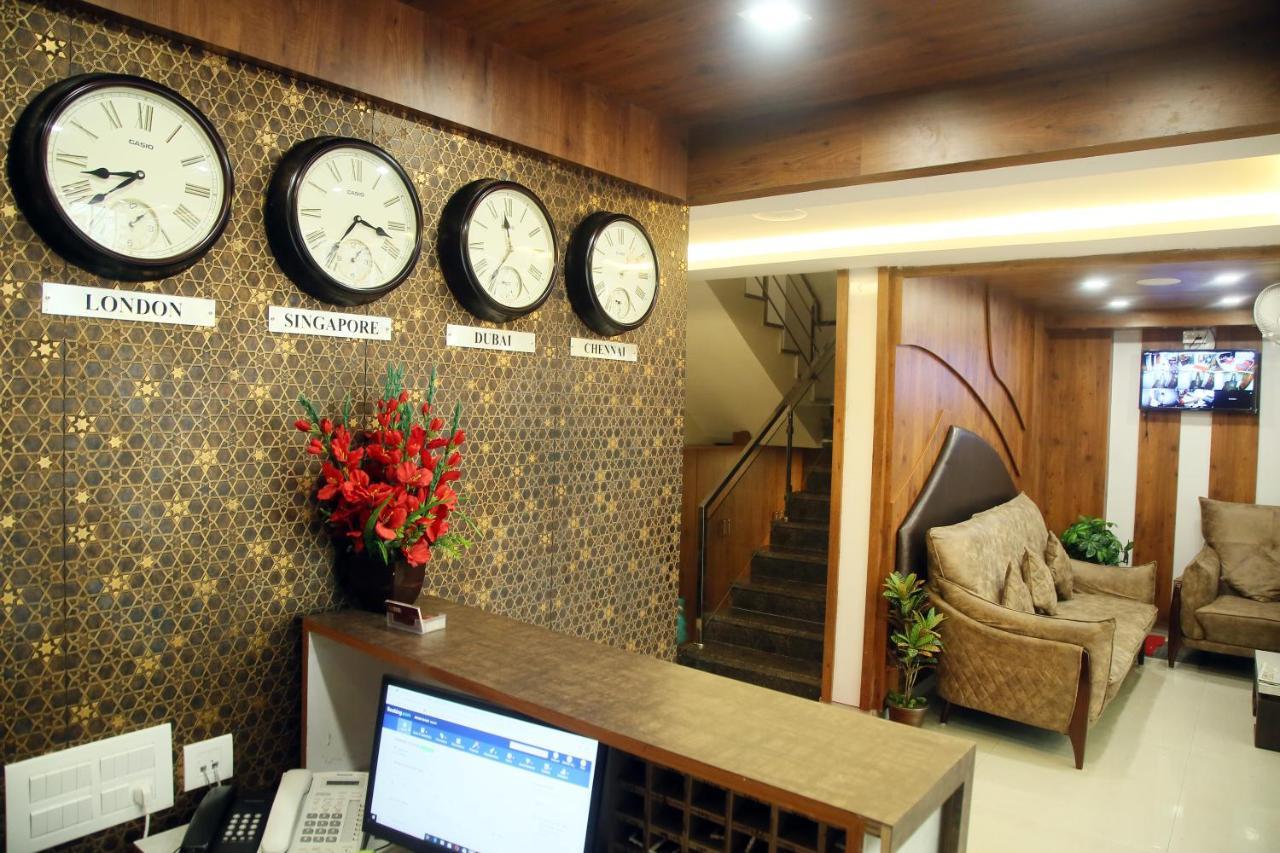 Grand Oliver Chennai Exterior photo